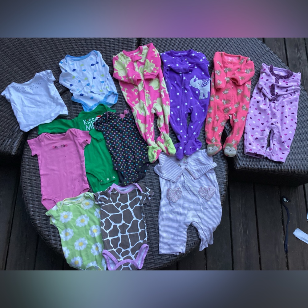 12 Ps 6 months baby girls clothing--bodysuit/pajamas/short-sleeved shirt